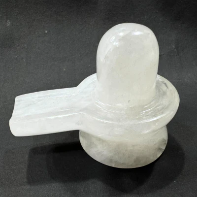 Himalayan Sphatik Shivling - (642 grams)