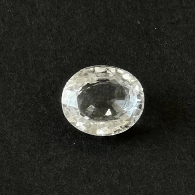 White Topaz (Safed Pukhraj) - 5.65 cts